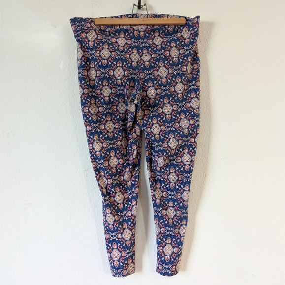 Torrid Medallion Paisley Leggings - Picture 5 of 8